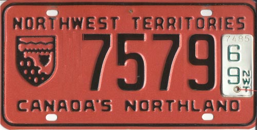 NWT plate #7579